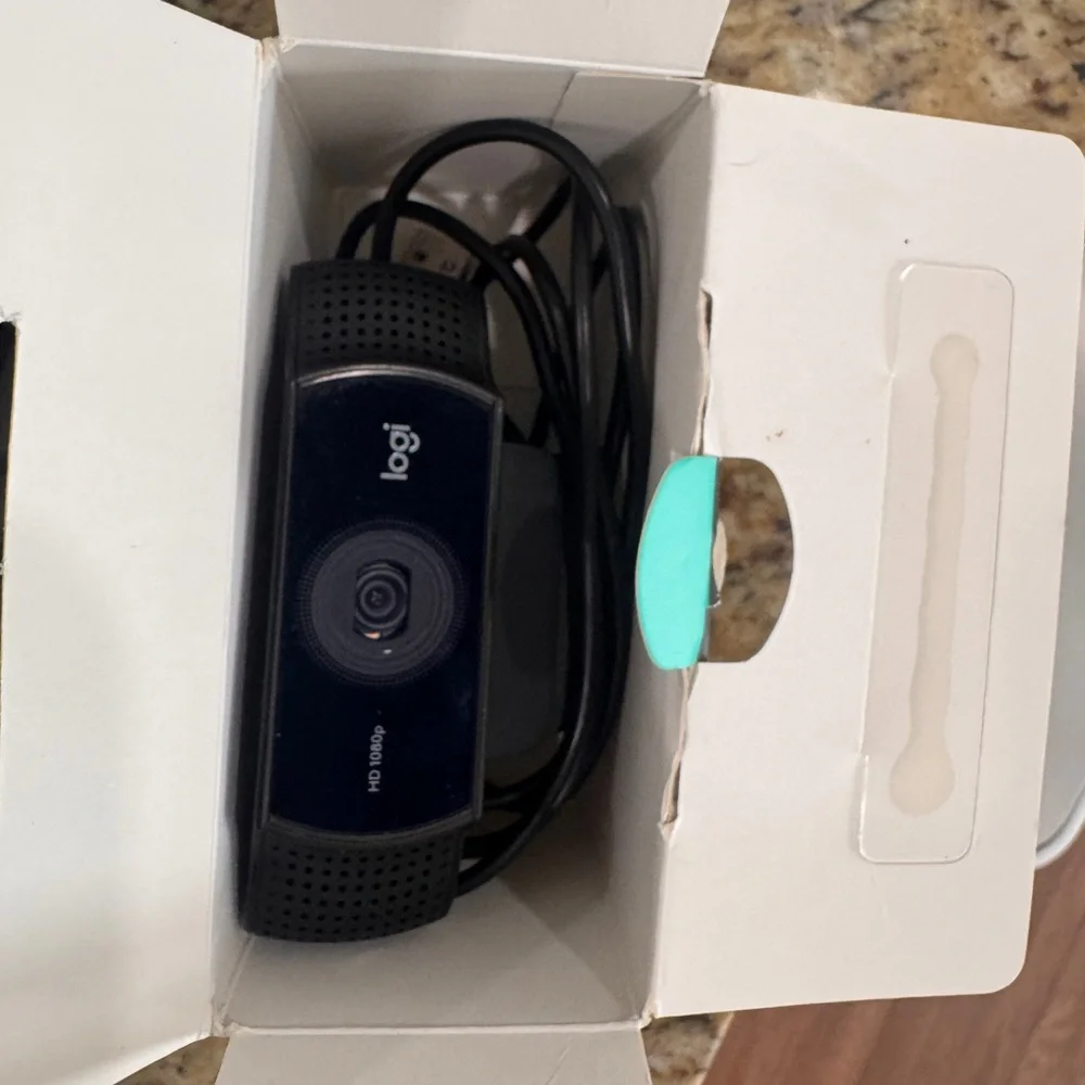 Logitech HD 1080p Stream Webcam - Black